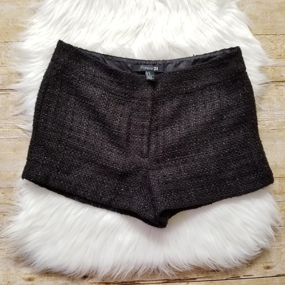 FOREVER 21 FRONT ZIP BLACK TWEED LINED SHORTS